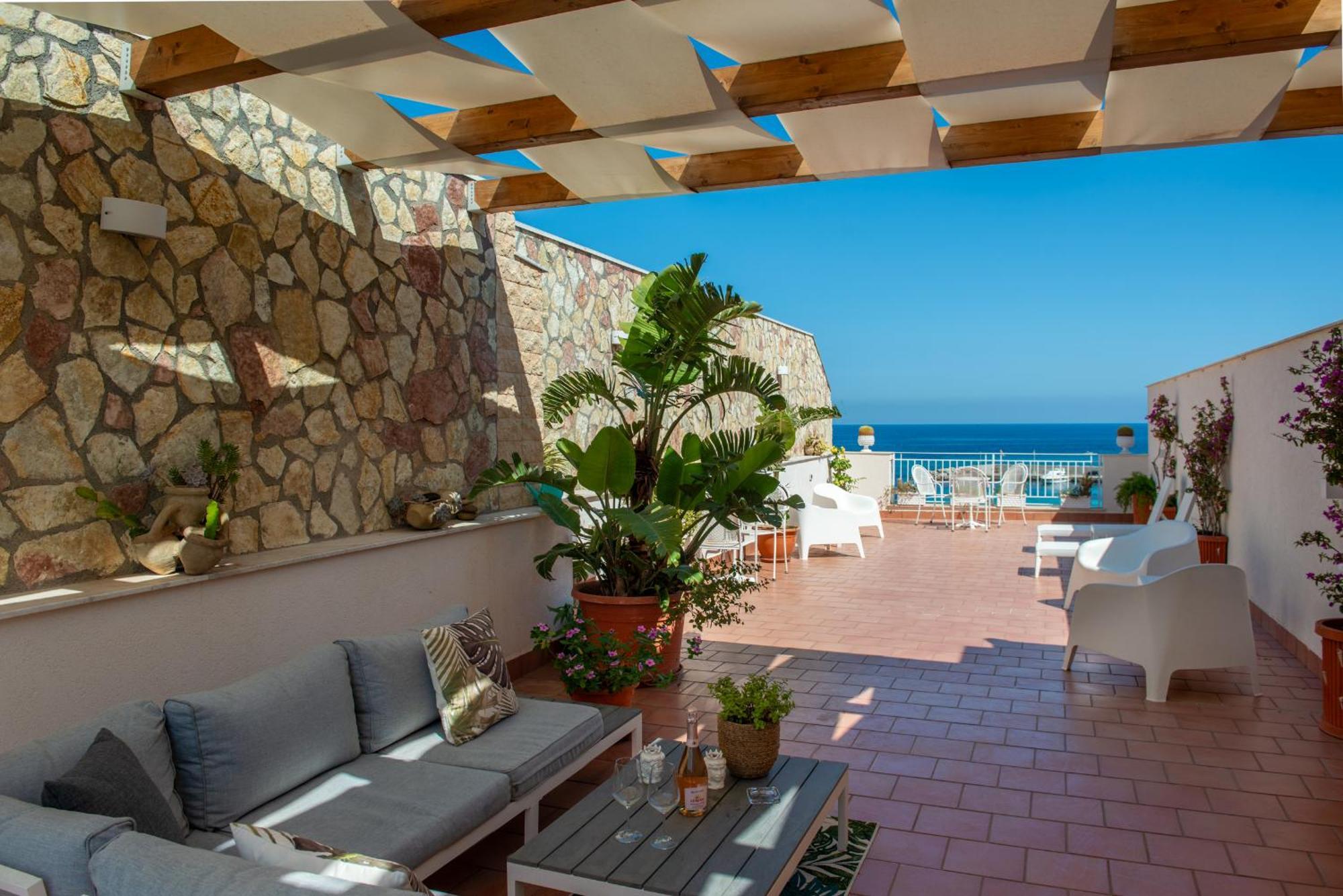 Palermo Mare Holidays Sferracavallo Exterior photo